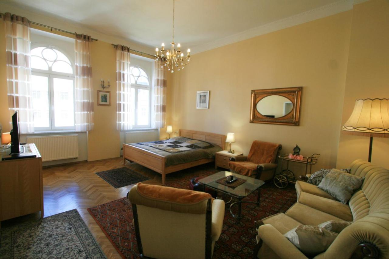 Apartment No. 20 Jaltska 3 Карлові Вари Екстер'єр фото